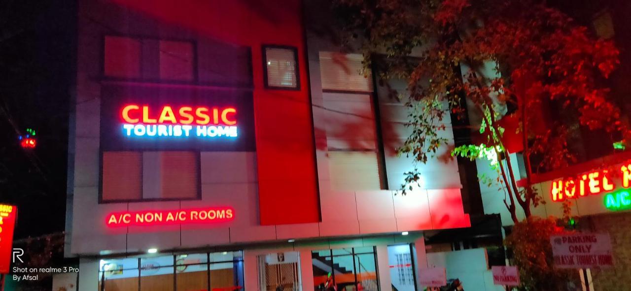 Classic Tourist Home Kochi Exteriör bild